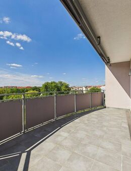 Moderne, lichtdurchflutete 3-Zimmer-Wohnung in Charlottenburg mit Westbalkon & Effizienzklasse A - Berlin