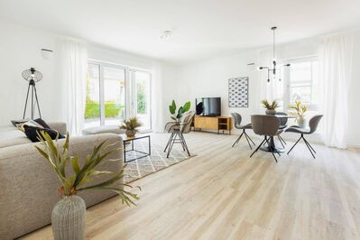 Großzügige und exklusive Penthousewohnung mit EBK und Dachterrasse