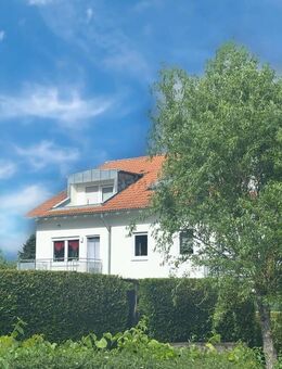 Schnuckelige Wohnung mit großem Balkon in ruhiger Lage! - Eschenbach