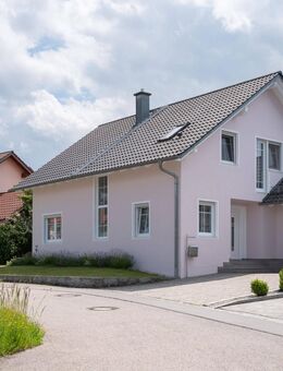 Familientraum: Einfamilienhaus mit grüner Oase! - Mengkofen