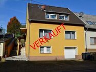 Gepflegtes 1-2 Familienhaus mit Garten und Garage - Völklingen