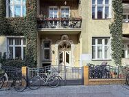 Altbauklassiker mit Erker - Schöneberger 2-Zimmer-Wohnung im Hochparterre - Berlin