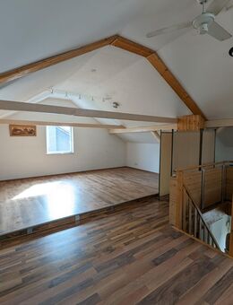 Mega Platz: 150 m² plus ganzes Dachstudio in ruhiger Lage von Bellheim - Bellheim