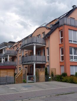 4-ZIMMER-WOHNUNG MIT AUFZUG UND SEHR GROßEM BALKON - BARRIEREFREI UND IN BESTER LAGE - Feucht