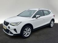 Seat Arona, 1.0 TSI Xperience, Jahr 2022 - Hamburg