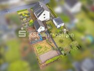 Großzügiges, sonnenverwöhntes Grundstück mit Zweifamilienhaus für kreative Sanierer. - Bergisch Gladbach