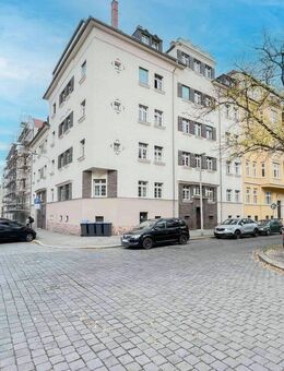 Wohnen unterm Dach - stillvolle 2-Zimmer-Oase mit Einbauküche & Investmentpotenzial - Leipzig