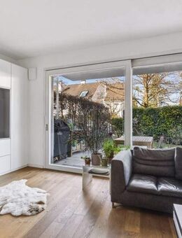 Solide Kapitalanlage / Vermietete Gartenwohnung in Bestlage Solln / 2 TG-Stellplätze im KP enthalten - München