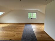 Neu sanierte Dachgeschoss Wohnung für Eigennutzung oder als Kapitalanlage, mit Loggia, Garage, Stellplatz und Keller - Gablingen