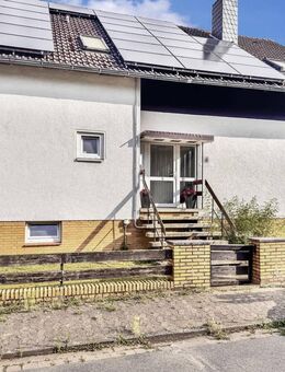 Gepflegtes Zweifamilienhaus mit PV-Anlage in Seelze-Kirchwehren - Seelze