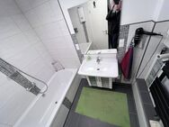 ***Kernsanierte 3 Zimmer Wohnung, 2 Luxus-Bäder, Balkon und Garage in Diekholzen Söhre**... (Kopie) - Diekholzen