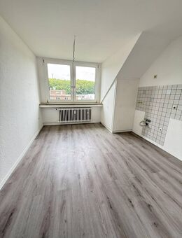 Altbaucharme neu interpretiert-2,5 Zimmer Wohnung Rheinhausen - Duisburg