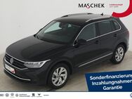 VW Tiguan, 2.0 TDI MOVE, Jahr 2023 - Weiden (Oberpfalz)