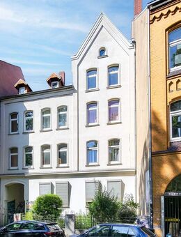 Nordtstadt-Toplage nahe Uni-Campus: Mehrfamilienhaus mit Garagen, Stellplätzen und Gewerbefläche - Hannover