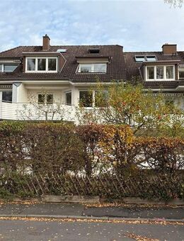 Sehr gepflegte, renovierte, sonnige 2,5 ZKB Wohnung, Balkon mit Herkulesblick, 1. OG, Tiefgarage, 2. WC, in exponierter Traumlage - Kassel