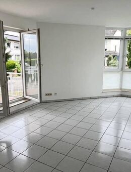 Wohnen oder investieren - 2-Zimmer-Wohnung mit Balkon und Garage in Oberursel OT Weißkirchen - Oberursel (Taunus)