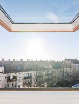 Gemütlich wohnen über den Dächern - 2 Zimmer mit Badewanne in der Mockauer Straße - Leipzig