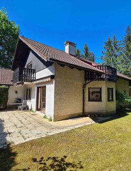 Münchner Süden - Großzügiges Einfamilienhaus in idyllischer Lage - München