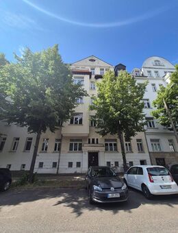 *Bezugsfreie" Dachgeschosswohnung im Altbau mit Blick ins Grüne - Leipzig