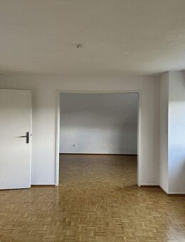 Wohlfühlwohnung mit Aussicht im Dachgeschoss auf der Bellevue - Saarbrücken