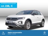 VW T-Roc, 1.5 l TSI Style OPF, Jahr 2022 - Backnang