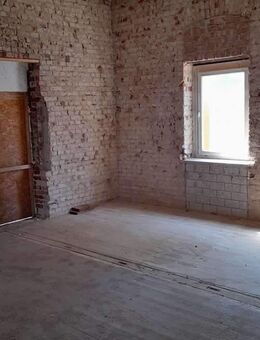 Sanierungsobjekt - Entkerntes Mehrfamilienhaus. 400m² Wohnfläche. - Staßfurt