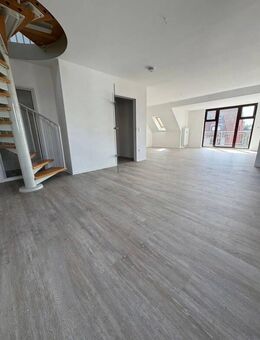 Ihr Traum Zuhause: 2-Zimmer-Maisonette Wohnung mit 2 Balkonen - Grevenbroich