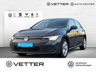 VW Golf, 1.5 TSI VIII Life, Jahr 2020 - Pressig