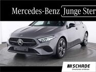 Mercedes A 180, Progressive Night, Jahr 2023 - Eisenach