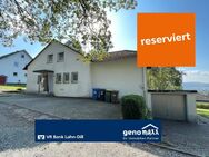 Burbach: Großzügiges Wohnhaus mit Gewerbeanteil - Burbach (Nordrhein-Westfalen)
