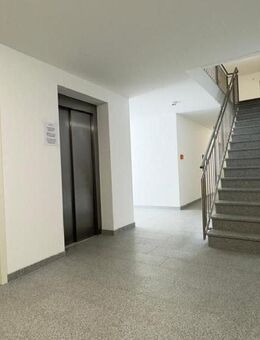 Beeindruckende Maisonettewohnung: 3 Zimmer, Ankleide, Gäste-WC, Studio und tolle Dachterrasse - Halberstadt