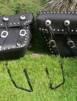 Lederpacktaschen für Harley Davidson mit Nieten von Softail - Kamen