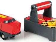 BRIO® Spielzeug-Eisenbahn BRIO® WORLD, IR Frachtlok, mit Licht und Soundfunktion