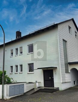 RUHIGE LAGE IN STADTNÄHE MIT VIEL POTENZIAL - Alteglofsheim