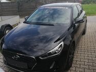 Verkaufe meinen Hyundai I30 Premium in Phantom Black - Wörth (Isar)