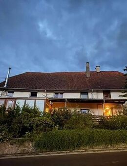Ehemaliges landwirtschaftliches Anwesen mit viel Umschwung - Ühlingen-Birkendorf