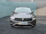 VW T-Roc, 1.0 TSI 16 CONNECT, Jahr 2023 - München