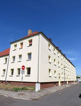 GerÃ¤umige 3-Raum Wohnung in ruhiger Wohnlage - Bitterfeld-Wolfen