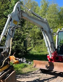 Bagger Takeuchi TB250 mit diversem Zubehör - Warin