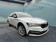 Skoda Superb, Combi 200 Scout, Jahr 2022 - München