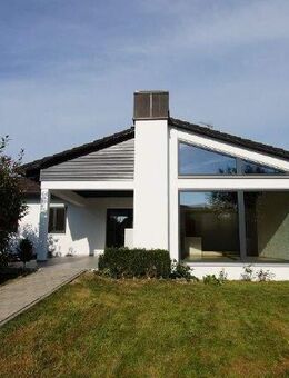 Für Gartenliebhaber! Schöner Bungalow mit großem Garten - Bogen