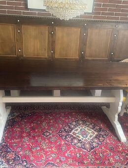 Langer Tisch im spanischen Stil aus Holz - Eckental