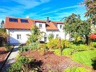 Mehrgenerationenwohnen mit Pool und Sauna auf sehr großem Südgrundstück in ruhiger Lage - Pfeffenhausen