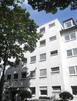 Köln Braunsfeld Renovierte 2,5 Zimmer Etagen- Wohnung inkl. Einbauküche und Balkon (Südwest- Ausrichtung) - Köln