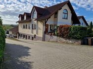 Für Kapitalanleger: Mehrfamilienhaus mit einer vermieteten Gewerbeinheit in Jugenheim zu verkaufen - Jugenheim (Rheinhessen)