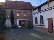 HANDWERKER AUFGEPASST! 2-FH mit diversen Nebengebäuden und historischem Flair in Klein-Welzheim - Seligenstadt