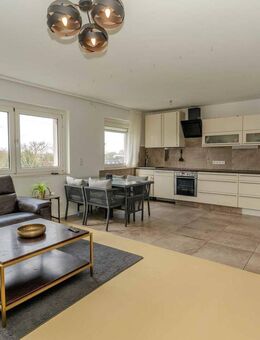 Moderne 3,5-Zimmer-Dachgeschosswohnung mit großzügiger Dachterrasse und Ausblick über Kaarst - Kaarst