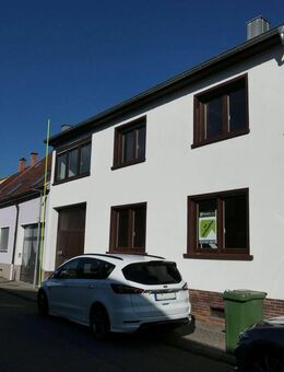 kleines 2-Familienhaus oder großes Einfamilienhaus - Oberhausen-Rheinhausen