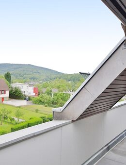 Moderne hochwertige 3-Zimmer-Wohnung mit Dachterrasse, Balkon und Blick ins Grüne - Baden-Baden