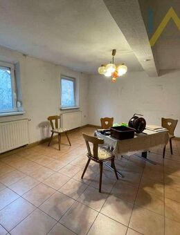 CHANCE auf eine charmante Doppelhaushälfte mit schönem Garten in begehrter Lage-Sanierungspotenzial - Uehlfeld